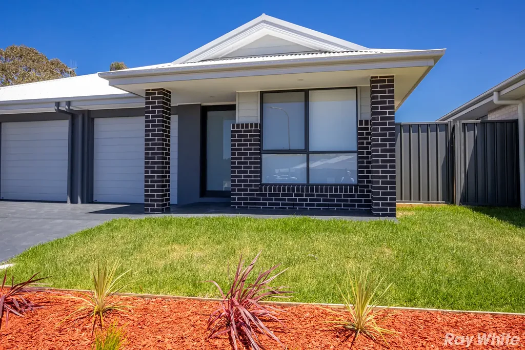 4 BEDROOM DUPLEX IN A NEW ESTATE!!