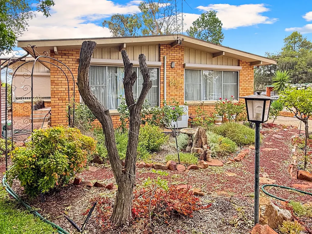 15 Brobenah Road, Leeton, NSW 2705