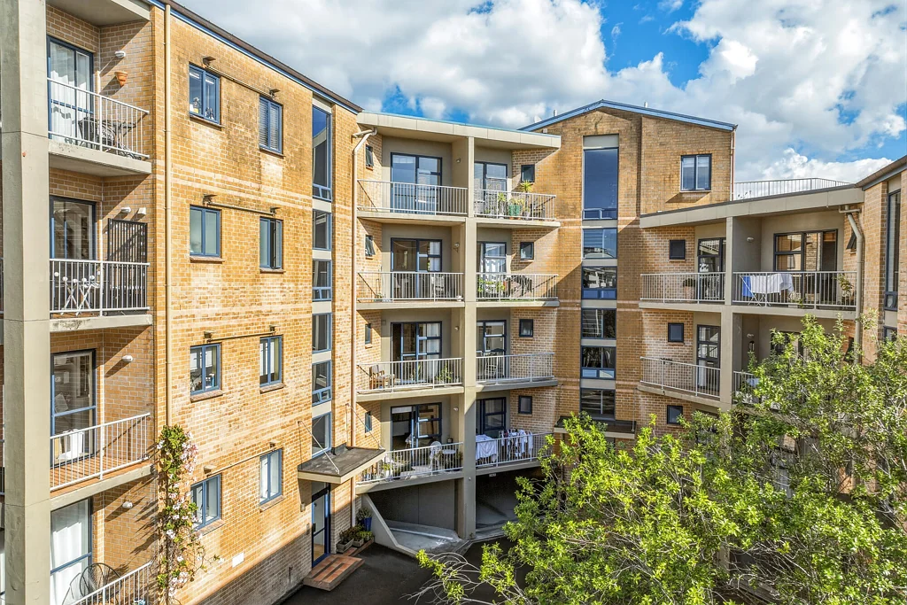 Eden Terrace 2房  Apartments in Charlotte Mews rarely come to market