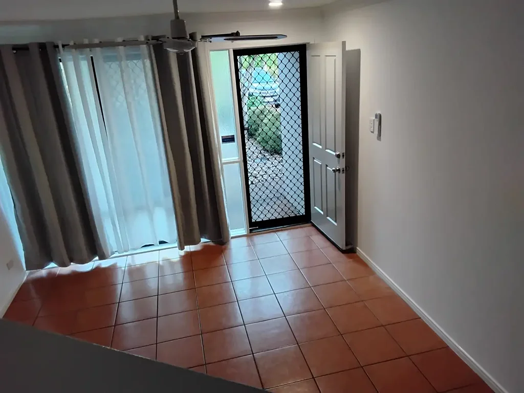 Newly Renovated Town house In Gated Complex with Pool