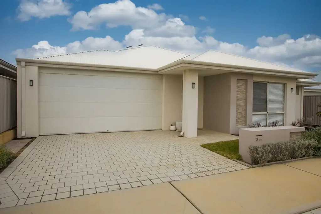 Alkimos 3 Bedroom Picture Perfect!