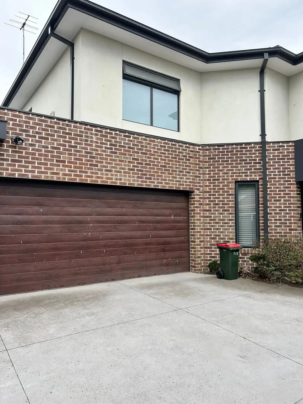 3 bedroom townhouse in quiet pocket of Albion