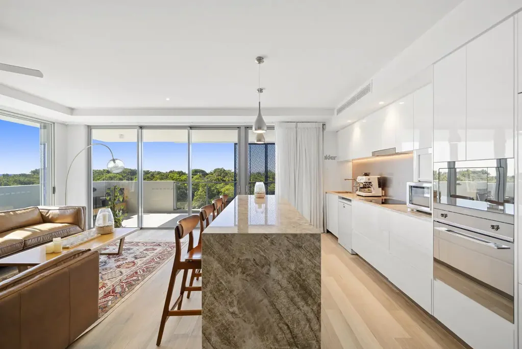 Bokarina 3 Bedroom Ocean Views & Resort Style Amenities - Beachfront!!