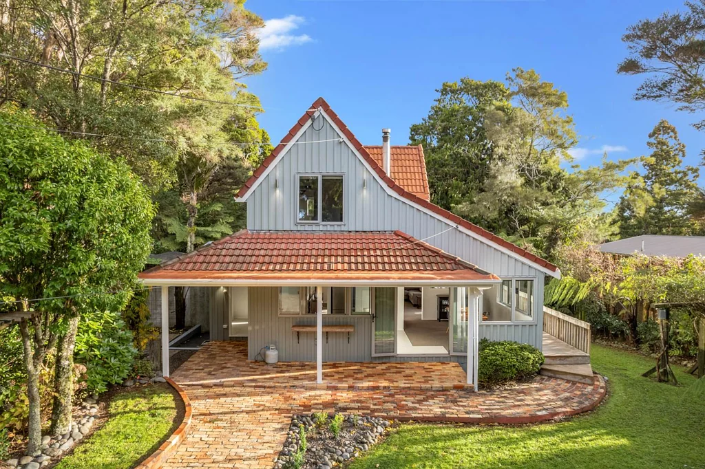 Henderson Valley 3Phòng ngủ Spacious Home, Lush Grounds, Plus Sleepout
