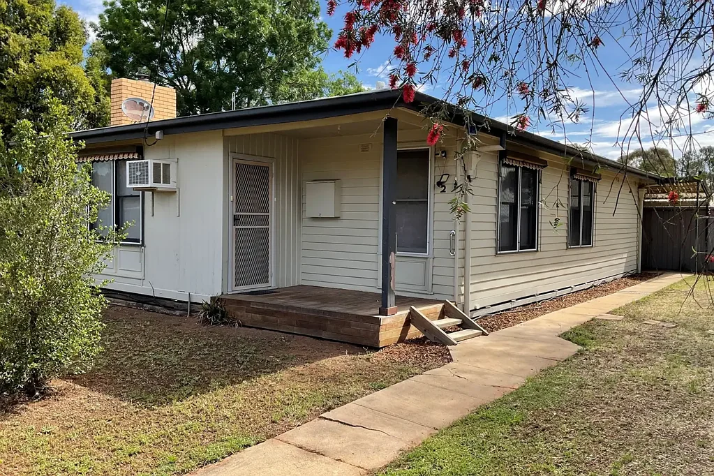 2 Currajong Avenue, Katamatite, VIC 3649
