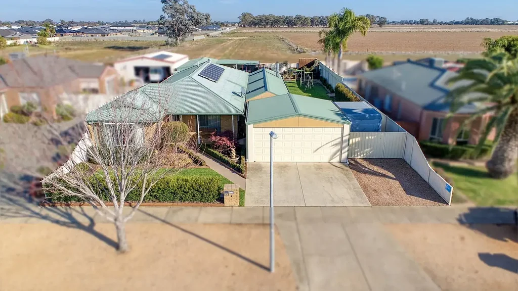 Mooroopna 3房  Mooroopna's Best First Home or Upgrade - Open Sat 11:30am - 12pm...