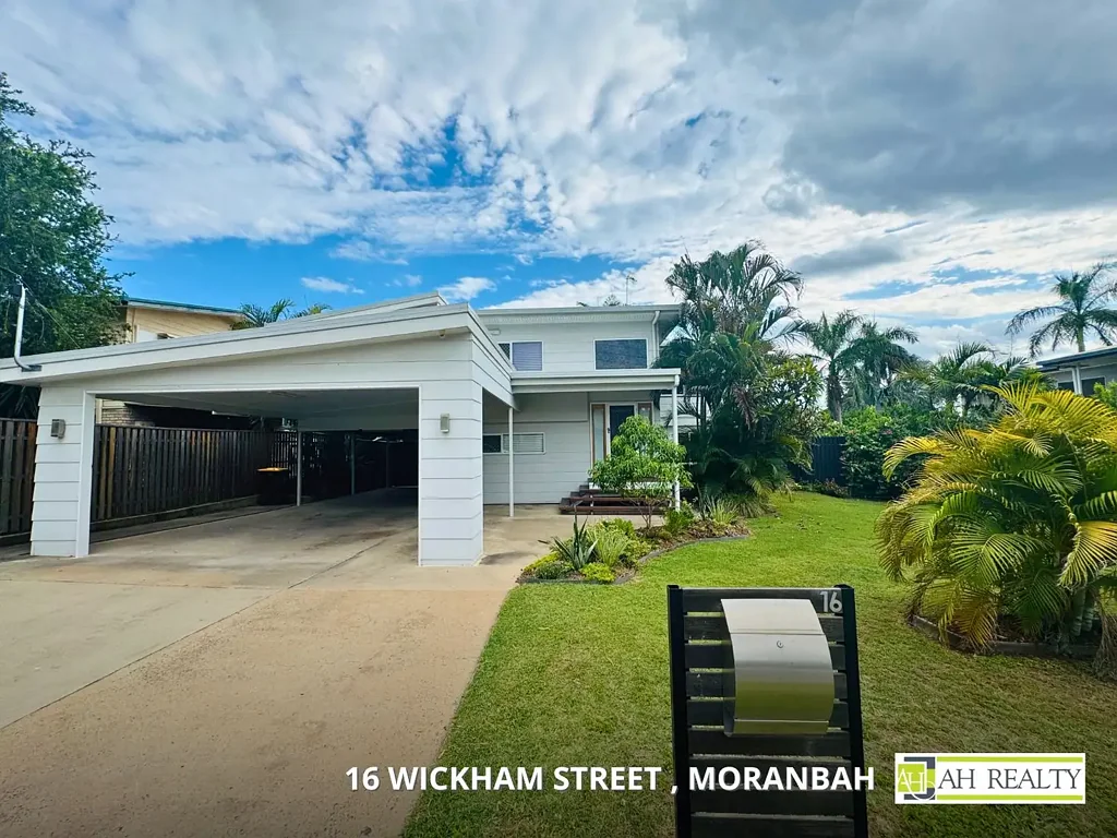 STYLISH, FULLY FURNISHED DOUBLE-STOREY HOME WITH DOUBLE BAY SHED – 5 BED, 2 BATH