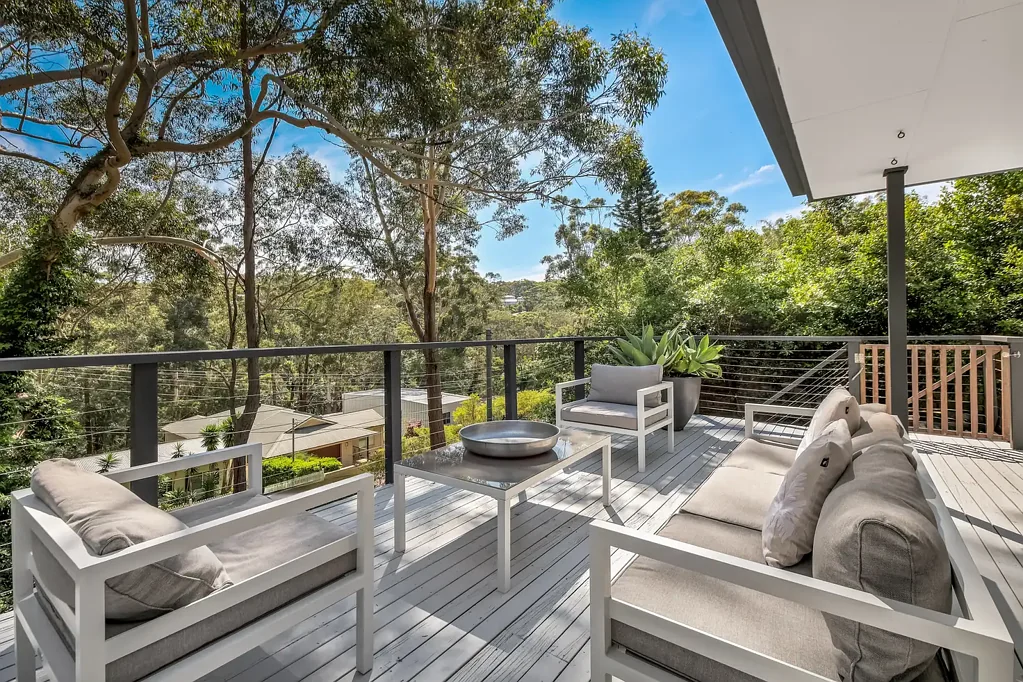 135 Lake Shore Drive, North Avoca, NSW 2260