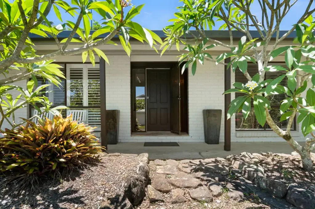 11 Carrabean Avenue, Ashmore, QLD 4214