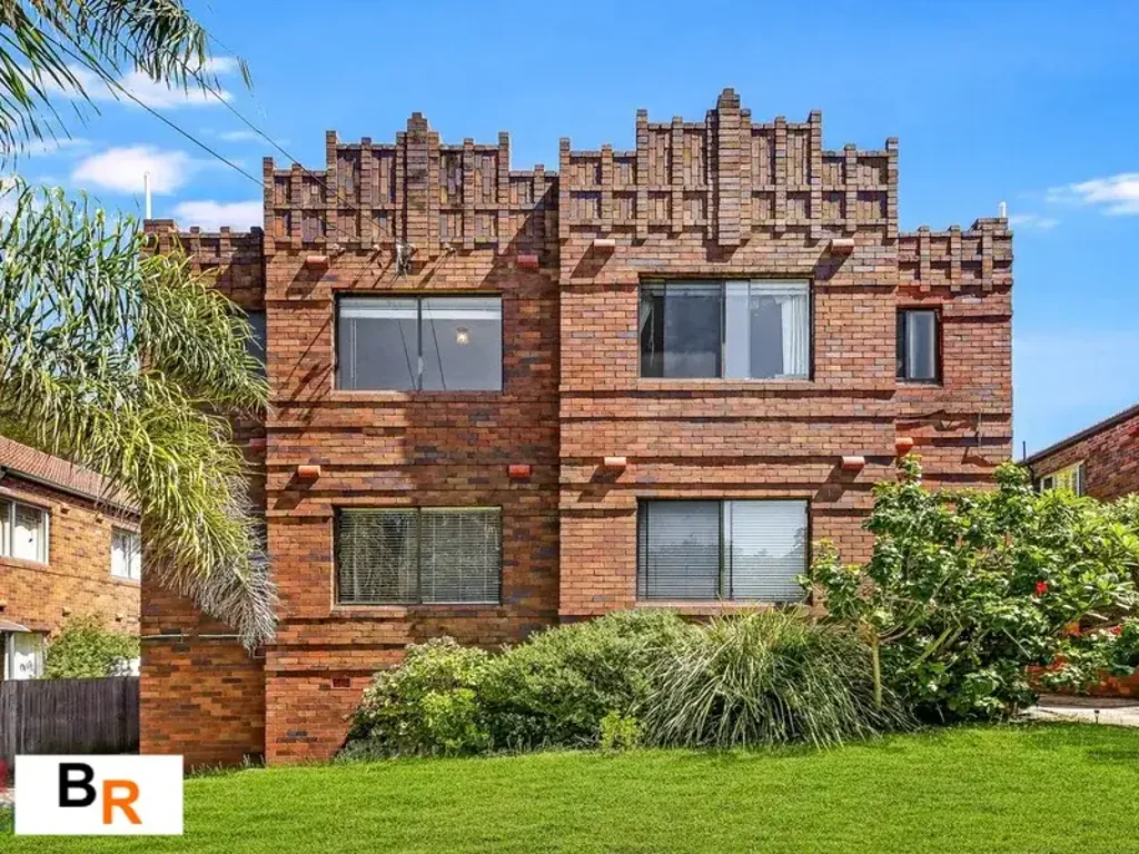 Ultimate Beachside Lifestyle Just Moments From The Sand & Surf
