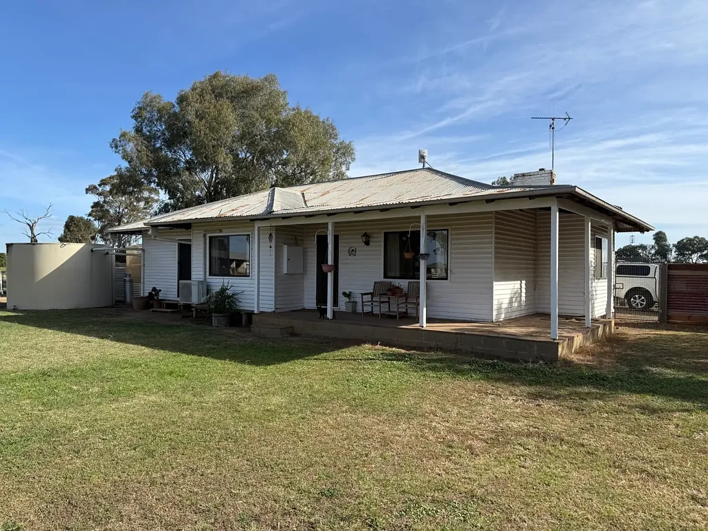 Nathalia 3房  Renovated 4-Acre Farmlet – Just 5 Minutes from Nathalia
