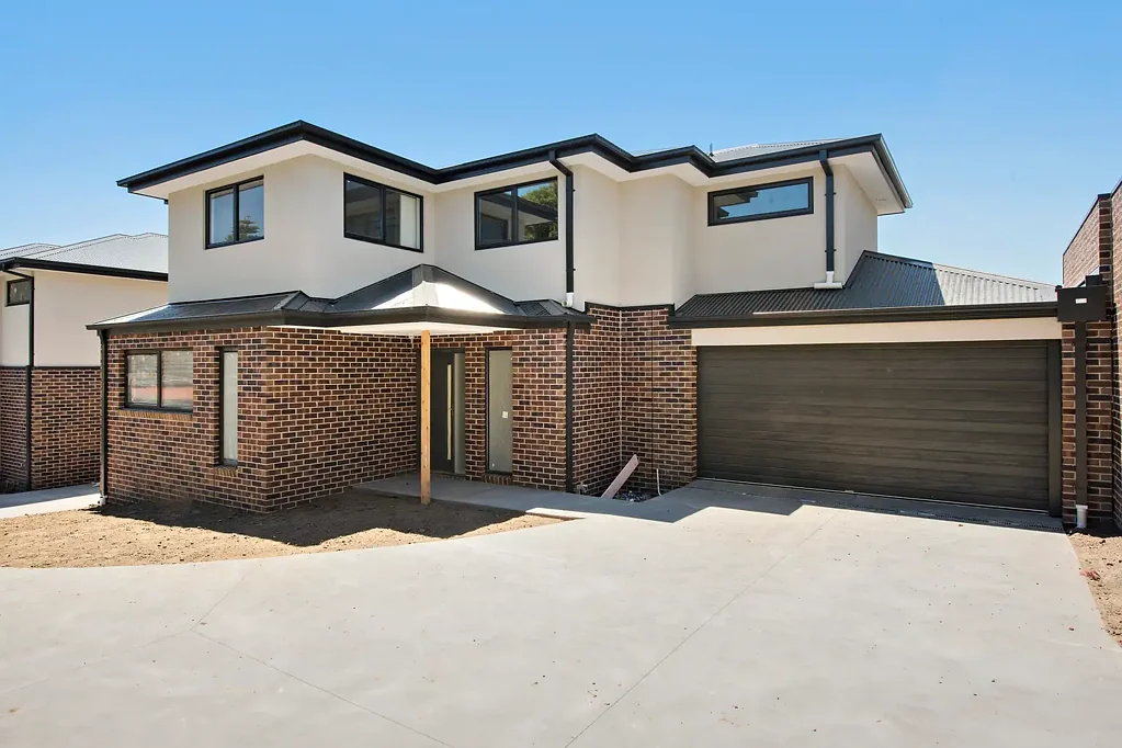 3 bedroom Townhouse in High School Zone