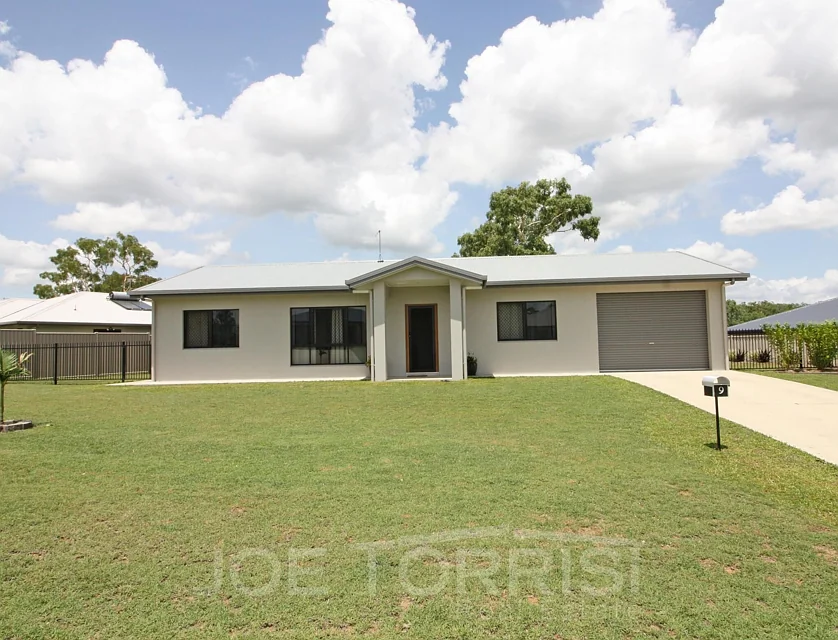 9 Summer Street, Mareeba, QLD 4880, 3 રૂમ, 1 બાથરૂમ, House