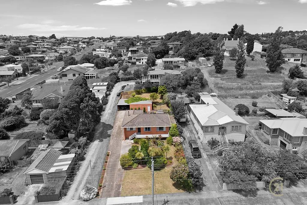 East Devonport 3房  OFFERS CLOSING 5pm 2nd NOVEMBER