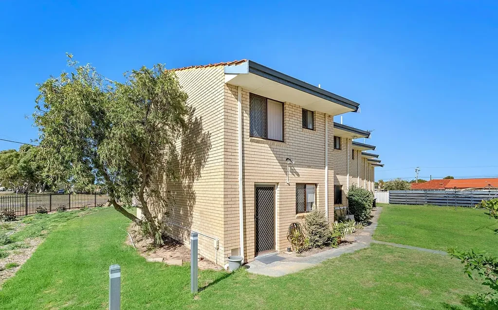 6/125 Railway Street, Bluff Point, WA 6530