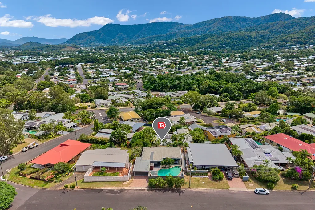 Mooroobool 2ਬੈੱਡਰੂਮ LOCATION PERFECTION IN BLUE-CHIP KOPPEN TERRACE