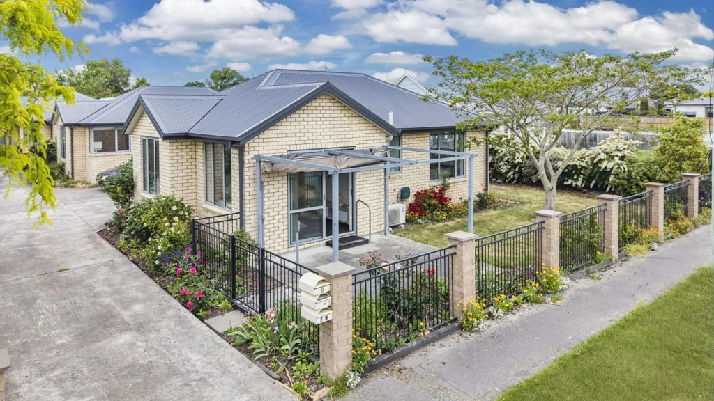 1/8 Evatt Street, Bryndwr, Christchurch City