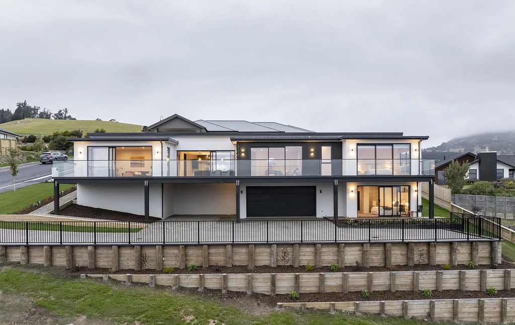 Mosgiel 4房  Architectural masterpiece with panoramic views