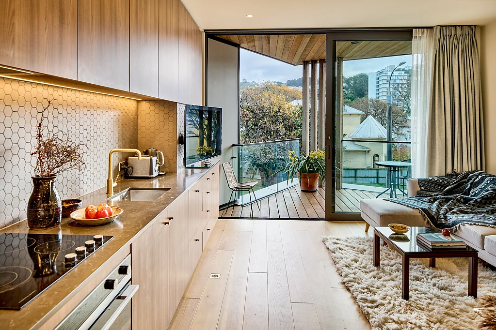 Te Aro 1Moenga Sunset West - Effortless Style