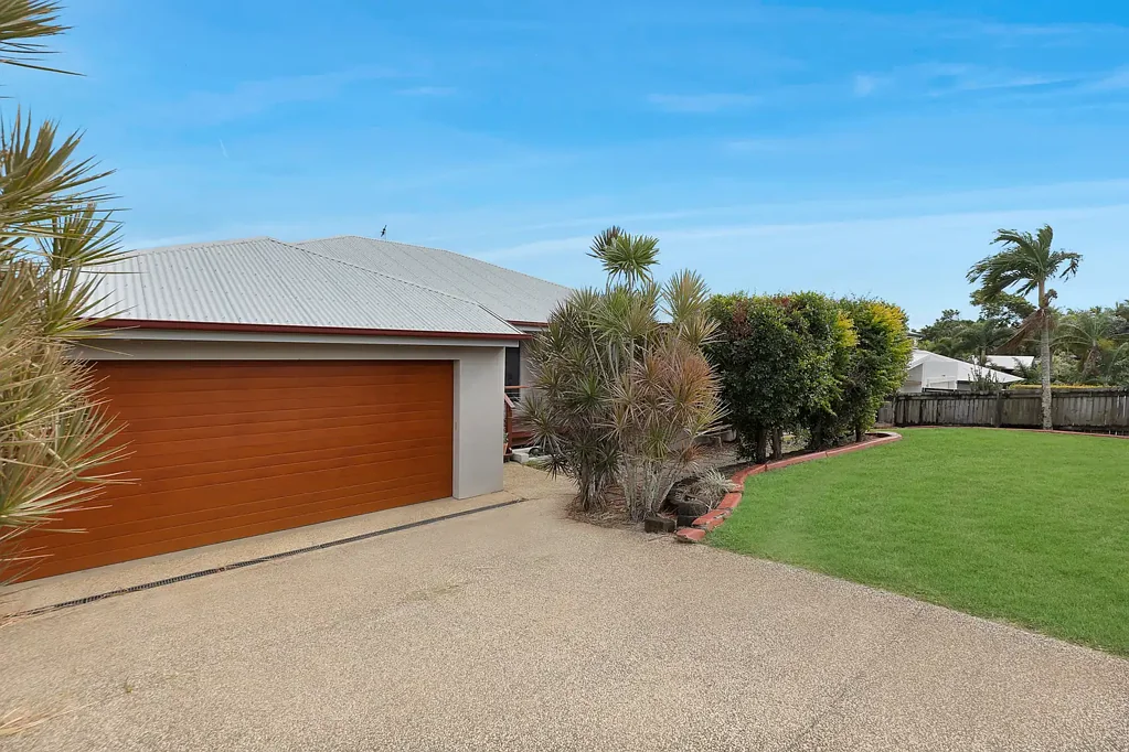 6 Gillies Court, Rural View, QLD 4740