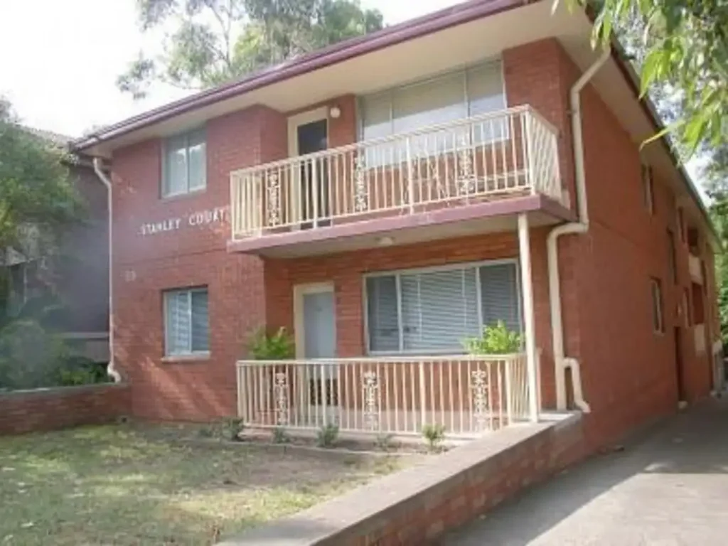 Spacious 3-Bedroom Apartment in the Heart of Rosehill