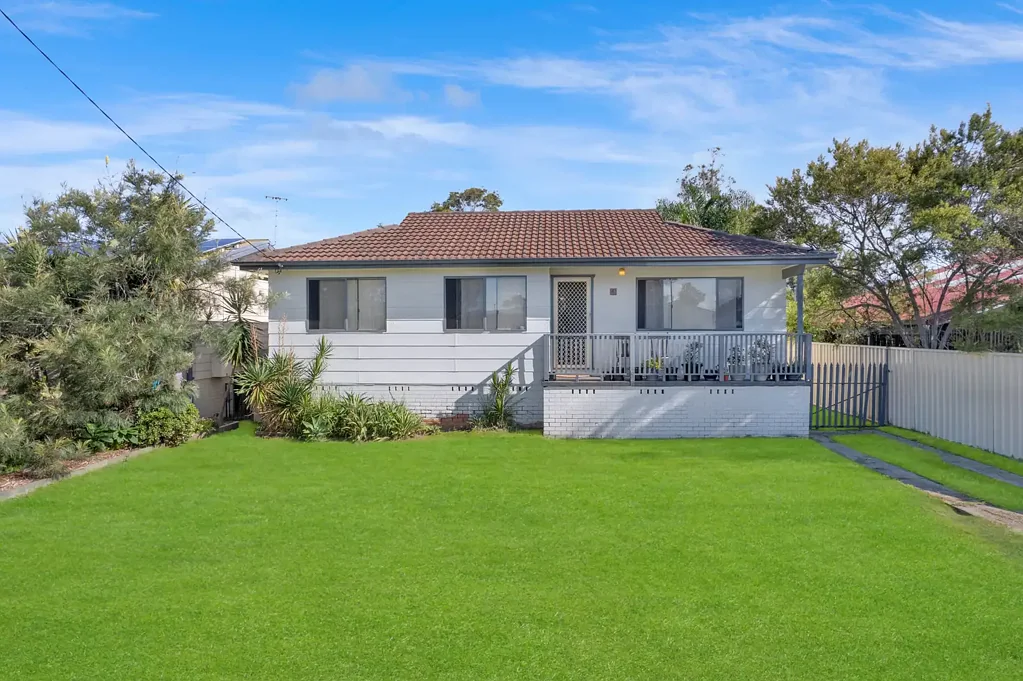 4 Platypus Road, Berkeley Vale, NSW 2261