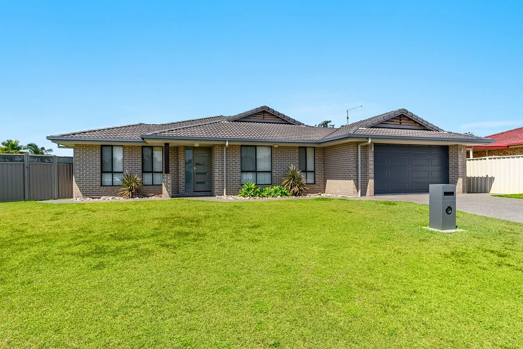 2 Buccaneers Court, Yamba, NSW 2464
