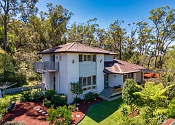 24 Park Road, Woodford