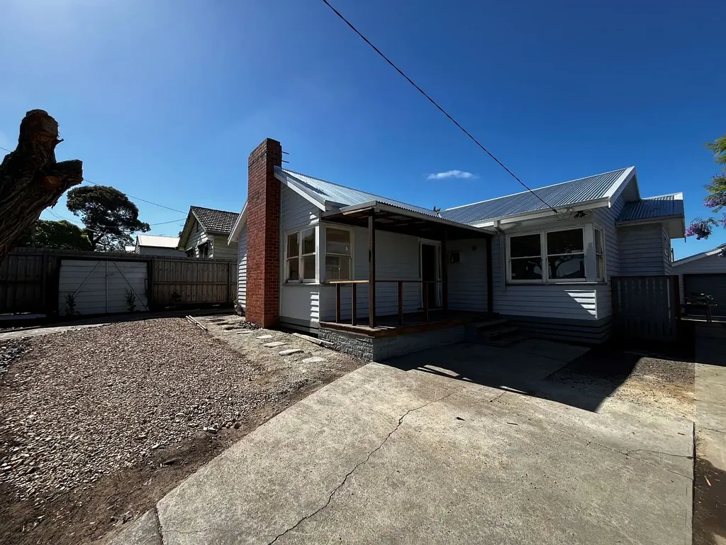 A weatherboard delight!!