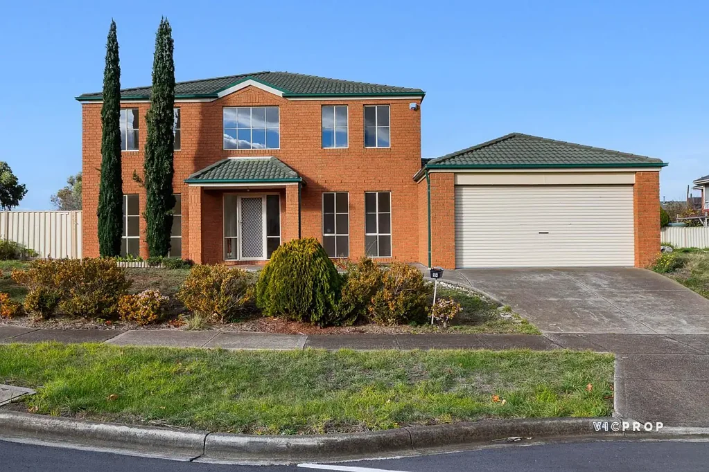 Cairnlea 4 Bedroom Refined Spaces Awaiting Your Vision
