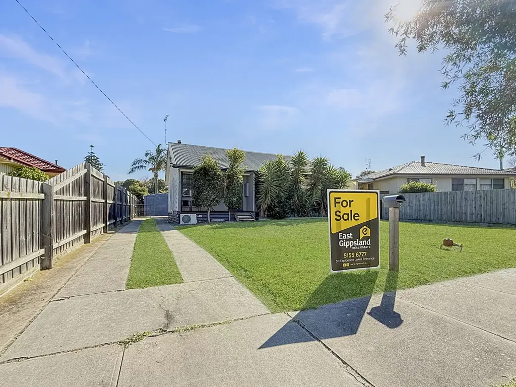 15 Phillips Street, Lakes Entrance, VIC 3909