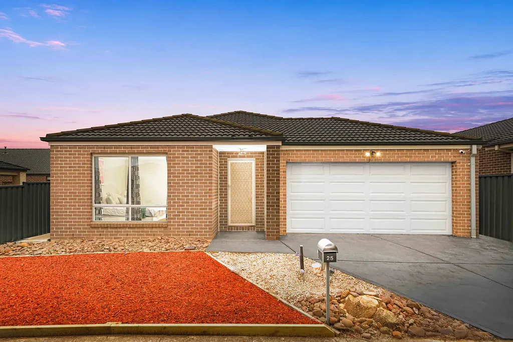 Manor Lakes 4Zimmer Spacious 4-Bedroom Home in a Great Location!!
