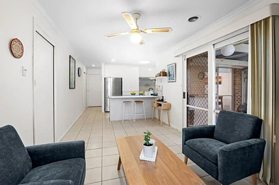 33 MEADOW GLEN DR, EPPING VIC 3076, 3 침실, 2 욕실, House