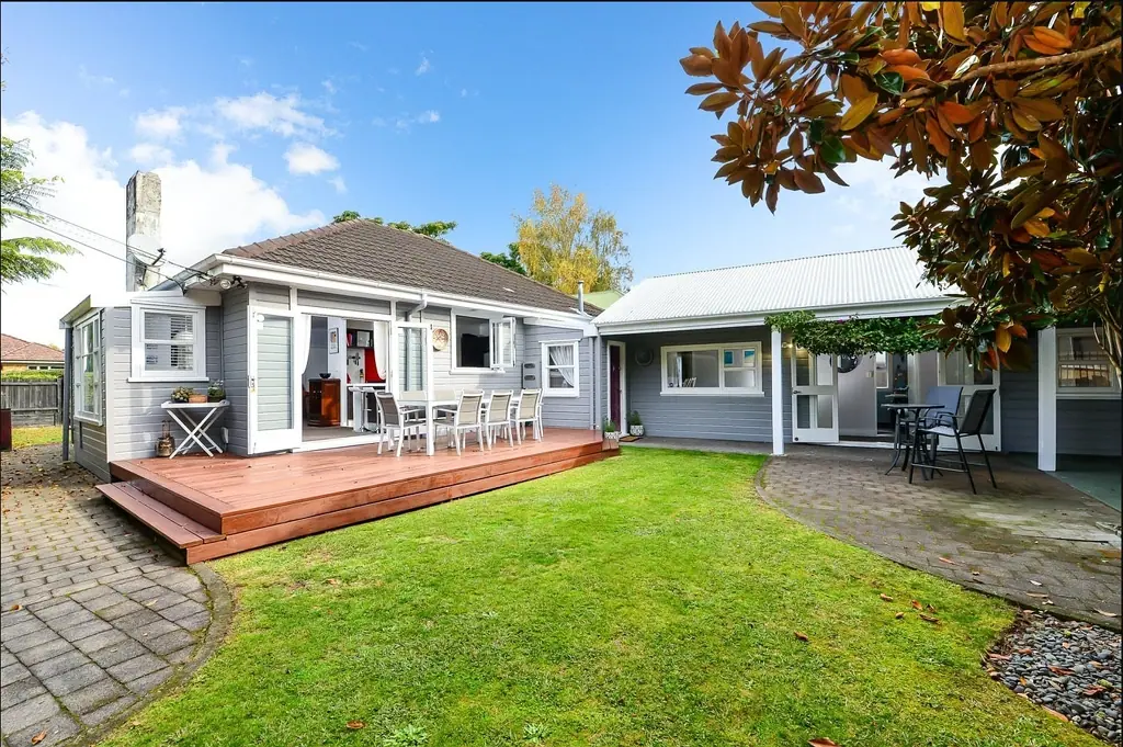 Spacious 5-Bedroom Family Home with Flexible Living