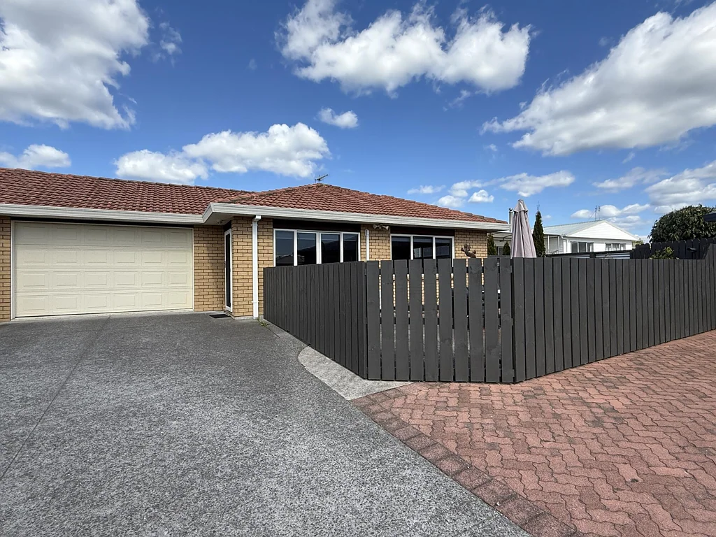 Sunny, Low-Maintenance Living in Greerton