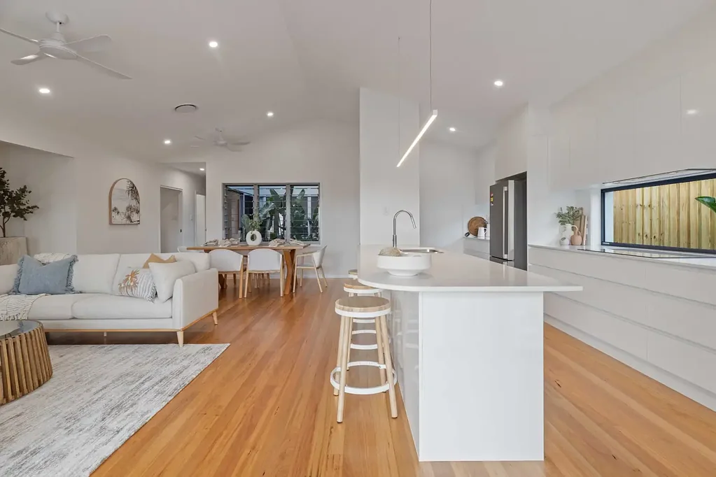 Palmview 4غرفة نوم Award-Winning Design: Contemporary Family Living