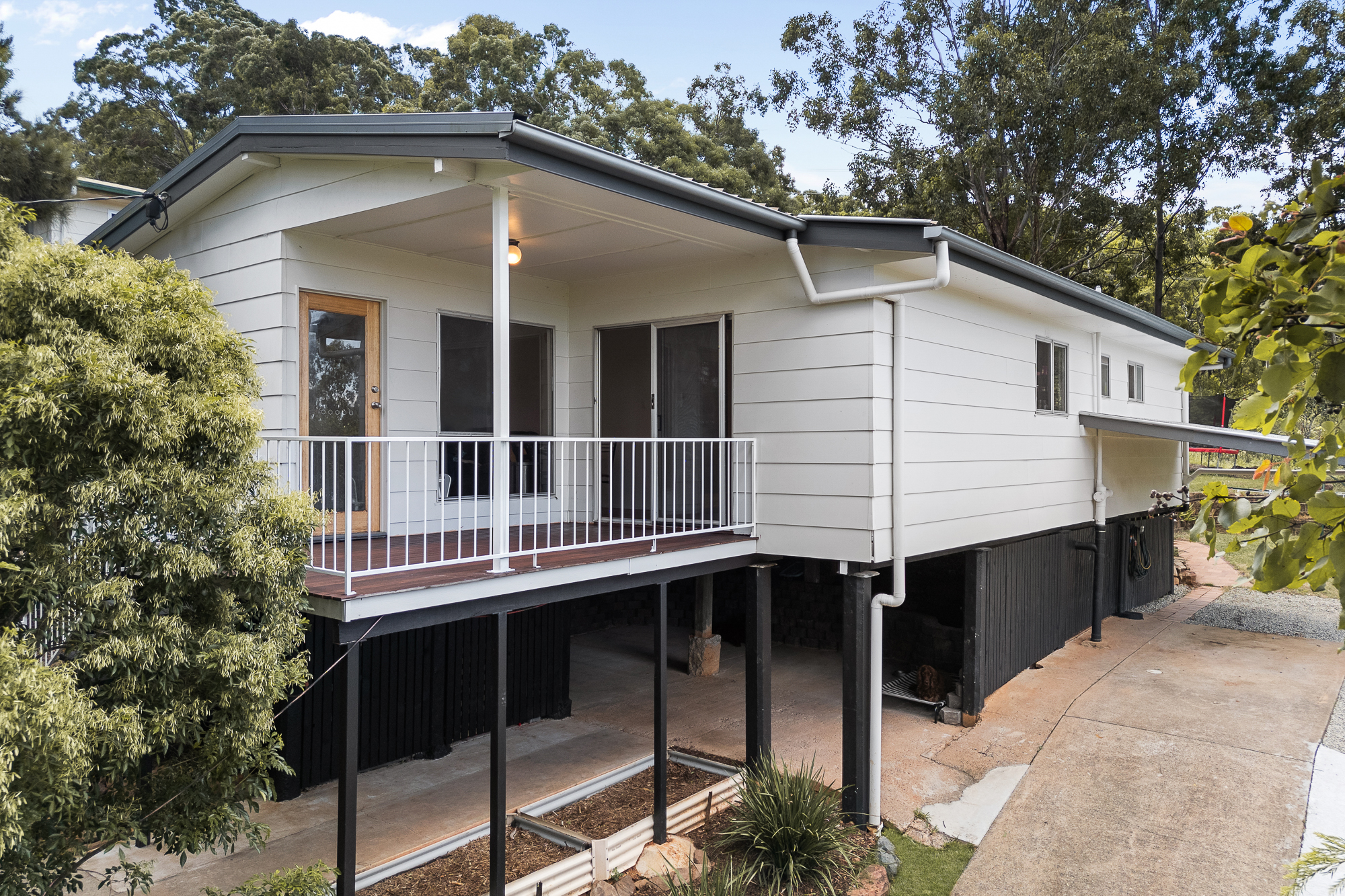 10 SURREY RD, BELLBIRD PARK QLD 4300, 0 chambres, 0 salles de bain, House