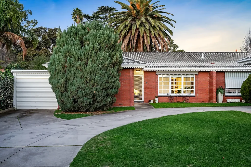 Tusmore 2ਬੈੱਡਰੂਮ Picture-Perfect Downsized Charm in Character-Rich East.