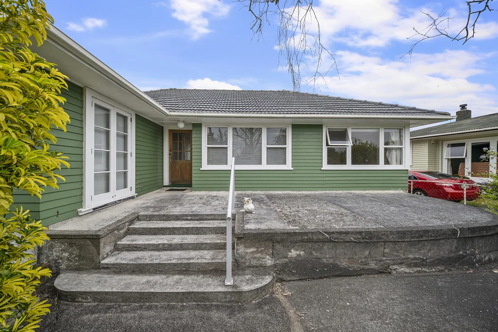 12 Maui Pomare Street, Blockhouse Bay, Auckland City, Auckland