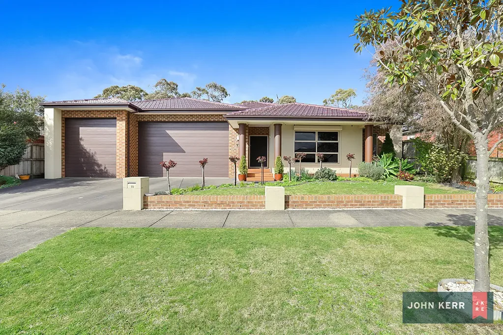 Newborough 4 Bedroom A Home of Palatial Proportions
