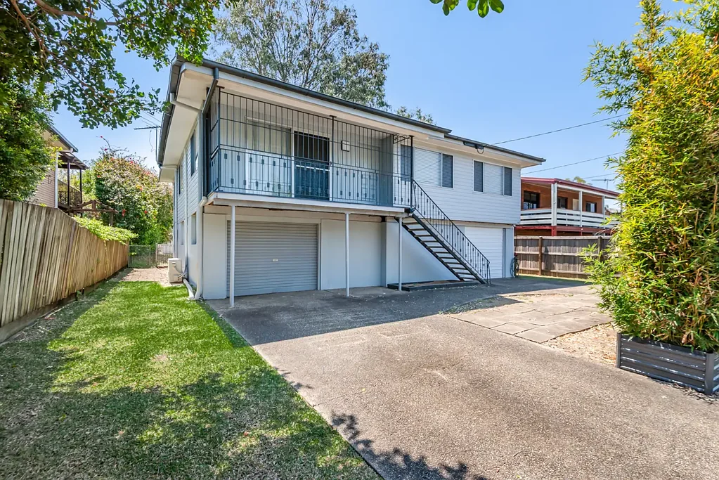 Spacious and Stylish Home for Lease in the Heart of Yeronga