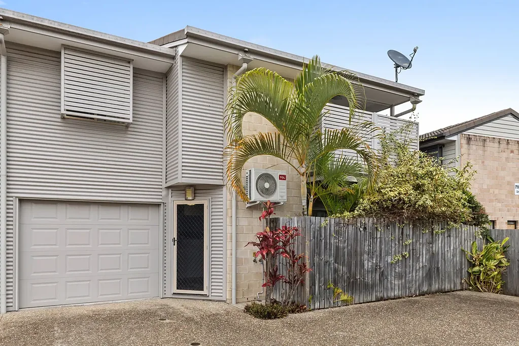Kippa-Ring 3ห้องนอน Townhouse with Large Courtyard!