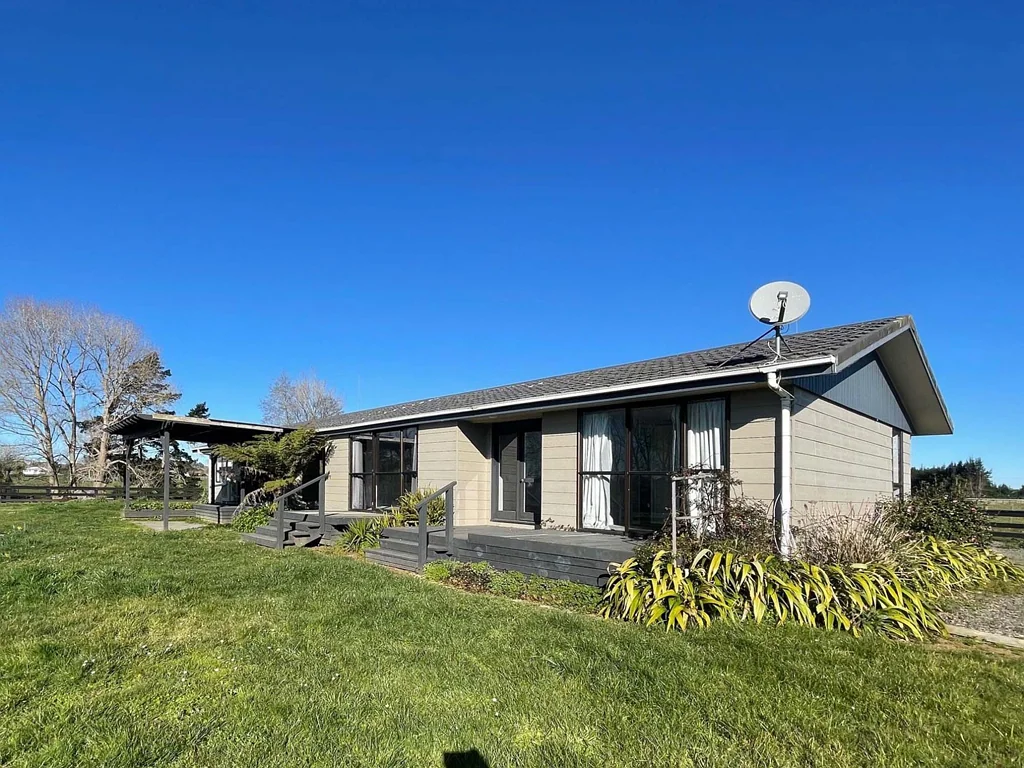 4 Bedroom Country Home
