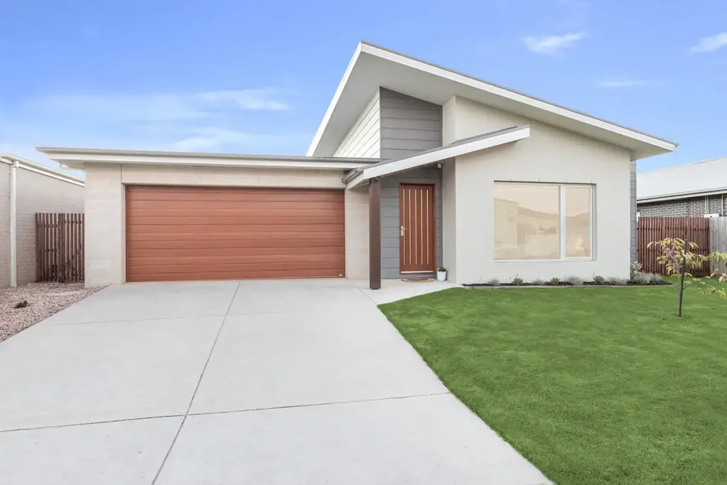 10 Spring Garden Drive, Warrnambool, VIC 3280