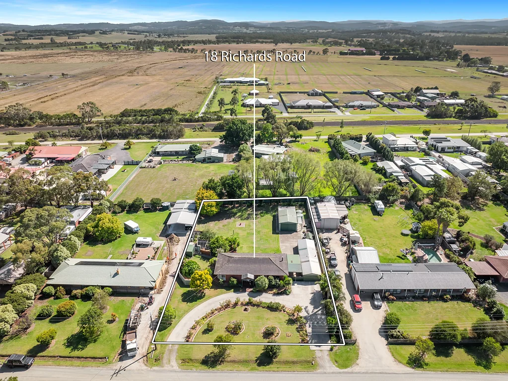 18 Richards Road, Nar Nar Goon, VIC 3812
