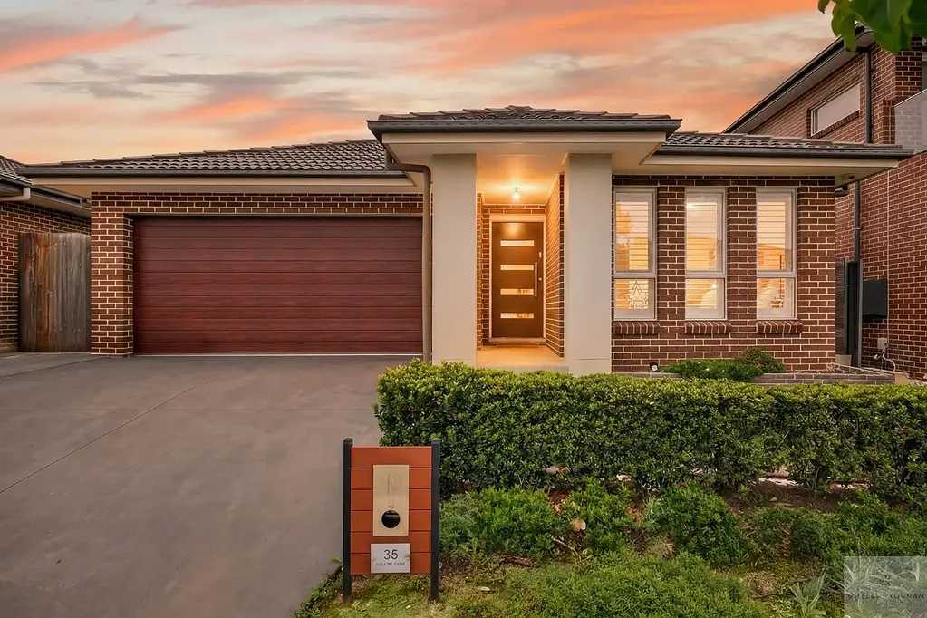 35 Holden Drive, Oran Park, NSW 2570
