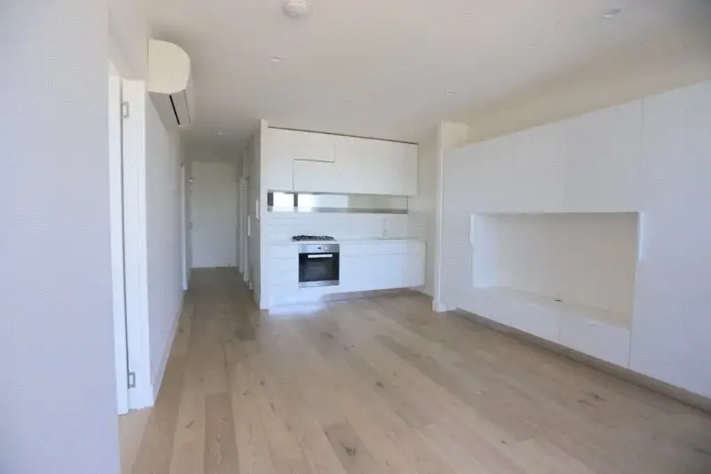 Vision: Perfectly Positioned Two Bedroom Apartment With Everything At Doorstep!