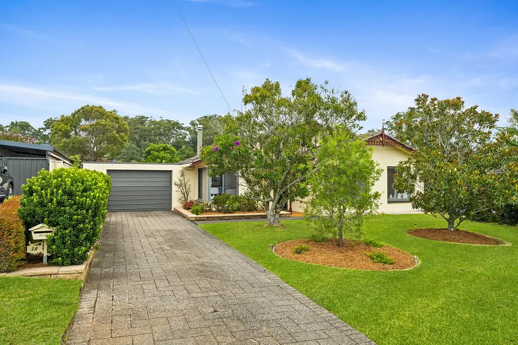 18 Crestwood Avenue, Niagara Park, NSW 2250