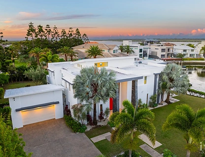 2-4 Royal Albert Crescent, Paradise Point, Gold Coast, 6 Kuwarto, 5 Banyo, House