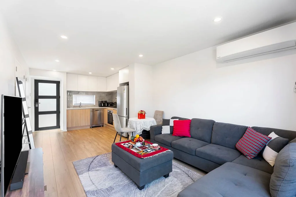 Botany Downs 2房  VENDOR SAYS SELL